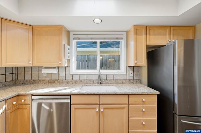 9721 SW Tualatin Rd, Tualatin, OR 97062