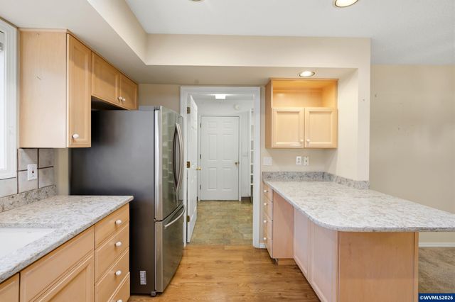 9721 SW Tualatin Rd, Tualatin, OR 97062