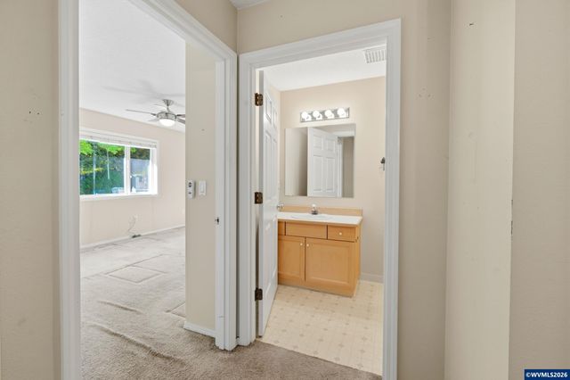 9721 SW Tualatin Rd, Tualatin, OR 97062