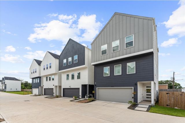 8319 Springwood Canyon Lane, Houston, TX 77055