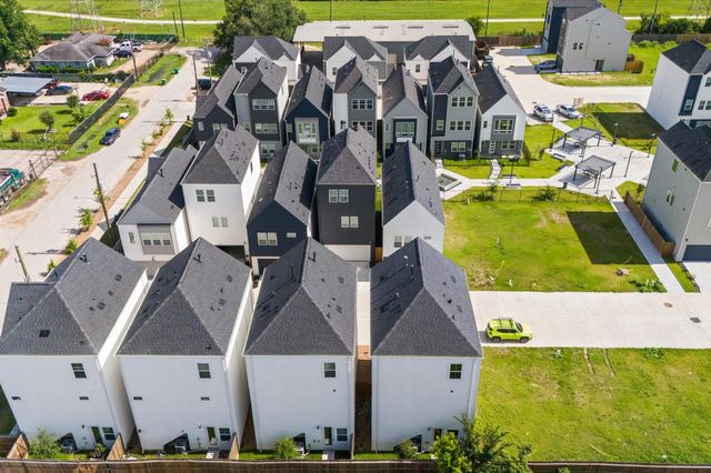 8319 Springwood Canyon Lane, Houston, TX 77055