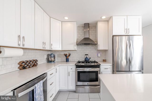 239 HOPKINS RD, Haddonfield, NJ 08033