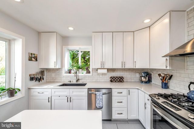 239 HOPKINS RD, Haddonfield, NJ 08033