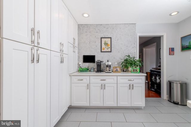 239 HOPKINS RD, Haddonfield, NJ 08033