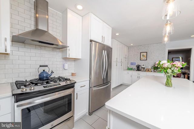 239 HOPKINS RD, Haddonfield, NJ 08033