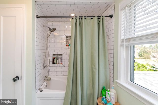 239 HOPKINS RD, Haddonfield, NJ 08033