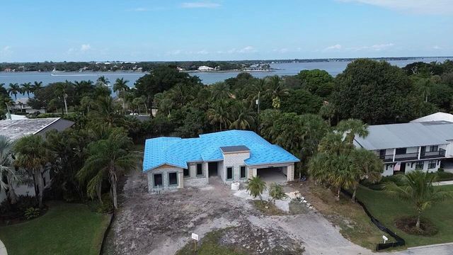 11 Middle Road, Sewalls Point, FL 34996