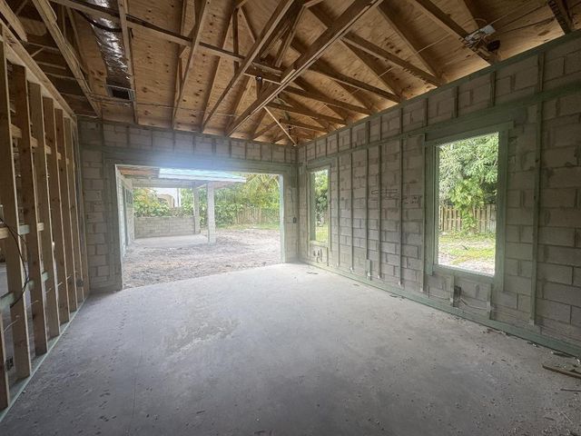 11 Middle Road, Sewalls Point, FL 34996