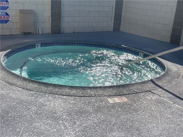 575 S Lyon Avenue 142, Hemet, CA 92543