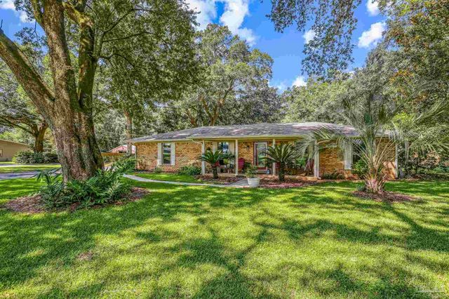 4975 Jack Cobb Ln, Pace, FL 32571