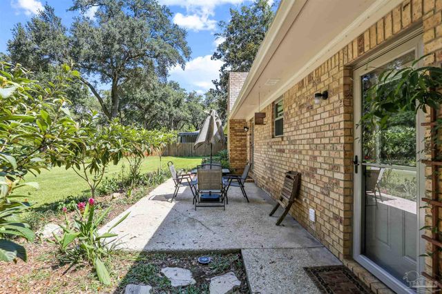 4975 Jack Cobb Ln, Pace, FL 32571