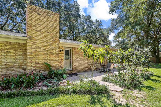 4975 Jack Cobb Ln, Pace, FL 32571