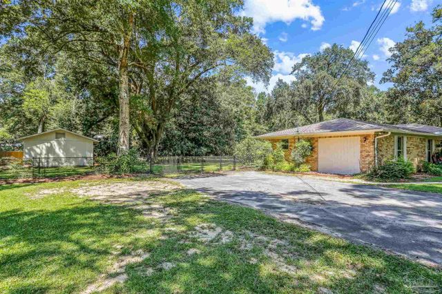 4975 Jack Cobb Ln, Pace, FL 32571