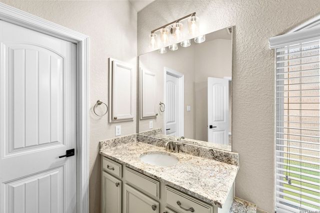 2068 Tejas Pecan, New Braunfels, TX 78130