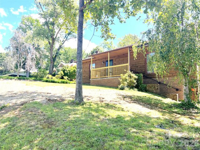 305 Forest Hill Street, Morganton, NC 28655