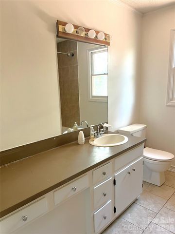305 Forest Hill Street, Morganton, NC 28655