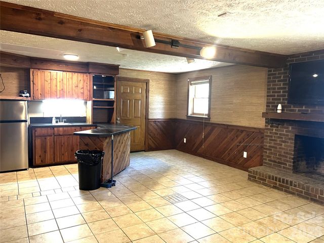 305 Forest Hill Street, Morganton, NC 28655