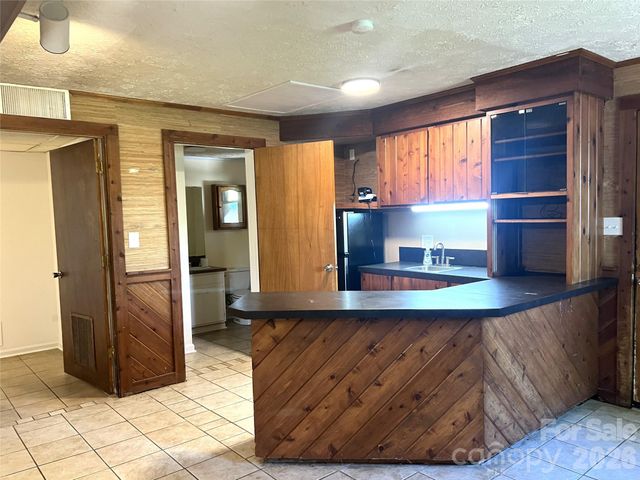 305 Forest Hill Street, Morganton, NC 28655