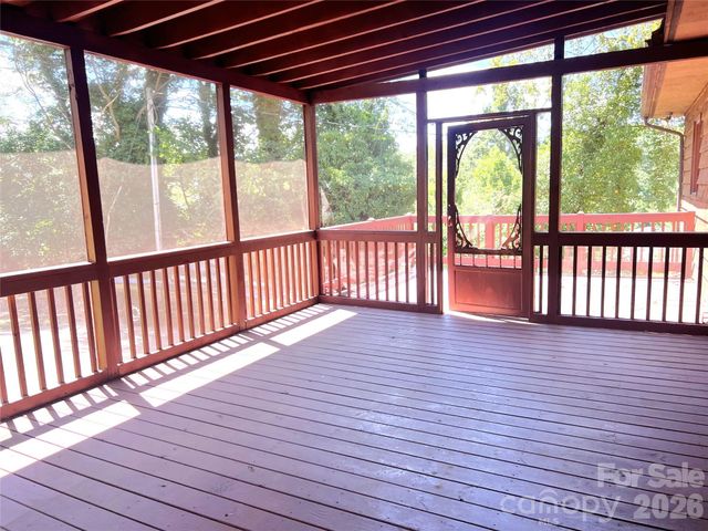 305 Forest Hill Street, Morganton, NC 28655