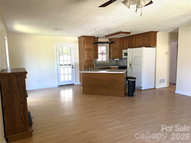 305 Forest Hill Street, Morganton, NC 28655