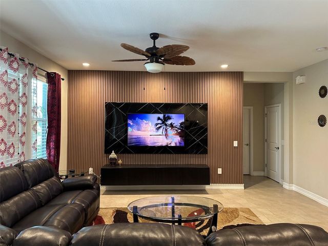 16317 HYDE MANOR. DRIVE, Tampa, FL 33647