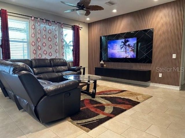 16317 HYDE MANOR. DRIVE, Tampa, FL 33647