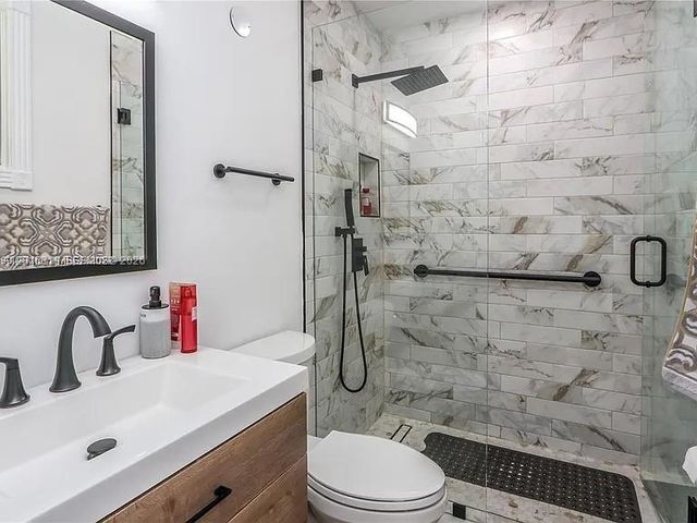 14332 Ardoch Place, Miami Lakes, FL 33016