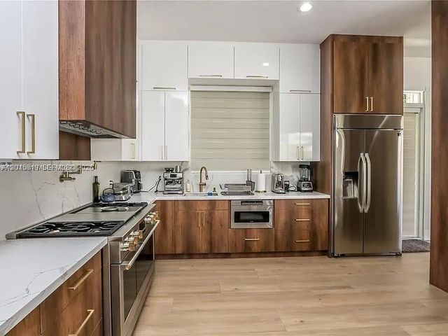 14332 Ardoch Place, Miami Lakes, FL 33016