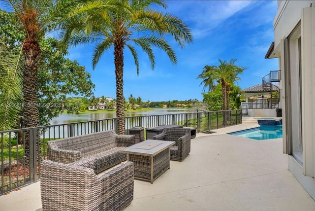 14332 Ardoch Place, Miami Lakes, FL 33016