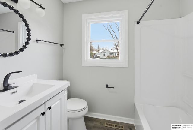 12515 Lamont Street, Omaha, NE 68144