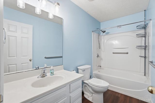 605 Quail Hollow Drive, Trenton, OH 45067