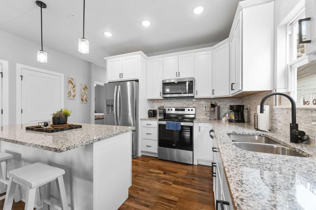 155 Watersound Way, Hollister, MO 65672