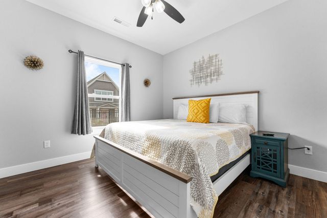 155 Watersound Way, Hollister, MO 65672