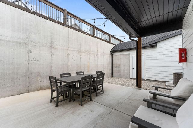 155 Watersound Way, Hollister, MO 65672