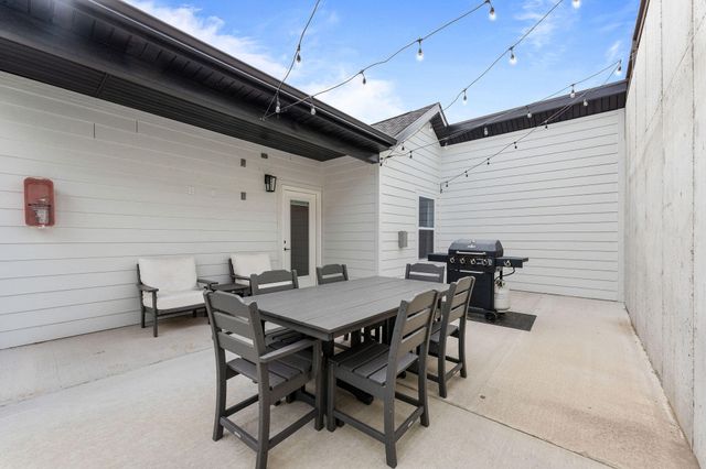 155 Watersound Way, Hollister, MO 65672