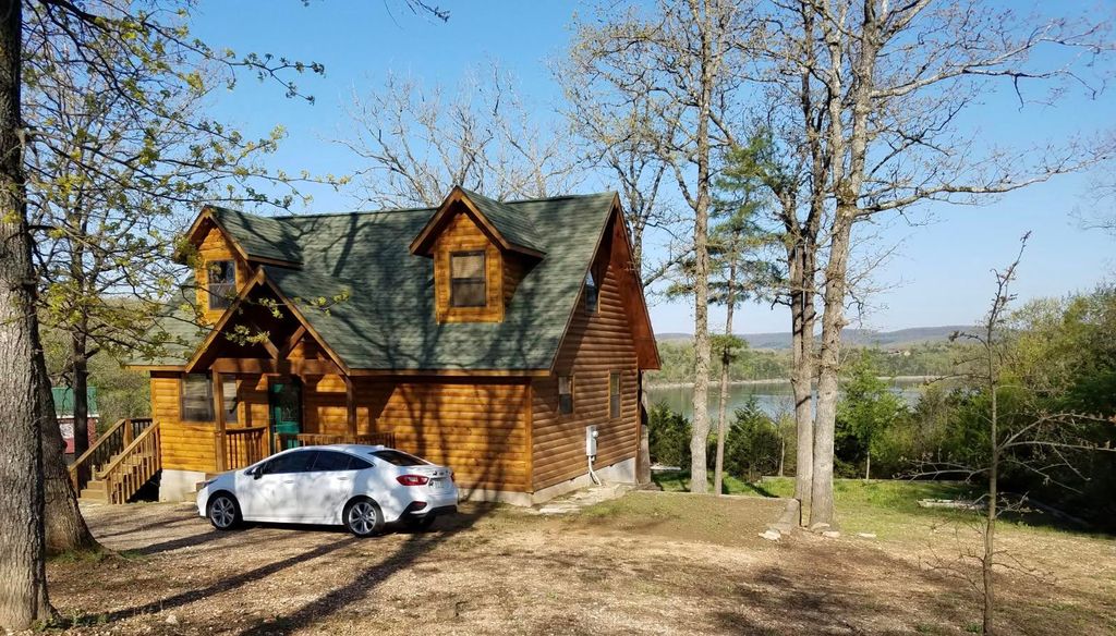 28069 Farm Rd 1198, Eagle Rock, MO 65641