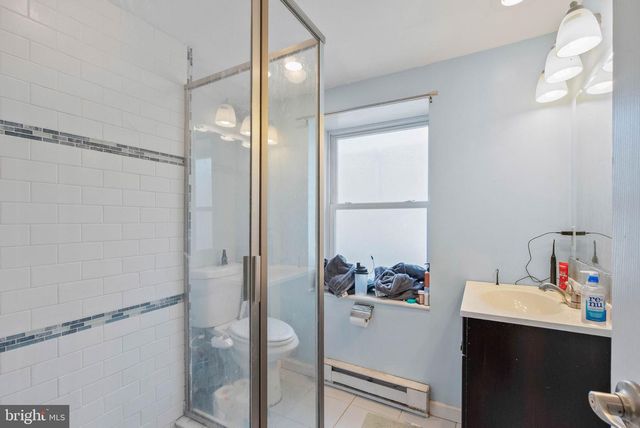 1037 CREASE ST, Philadelphia, PA 19125