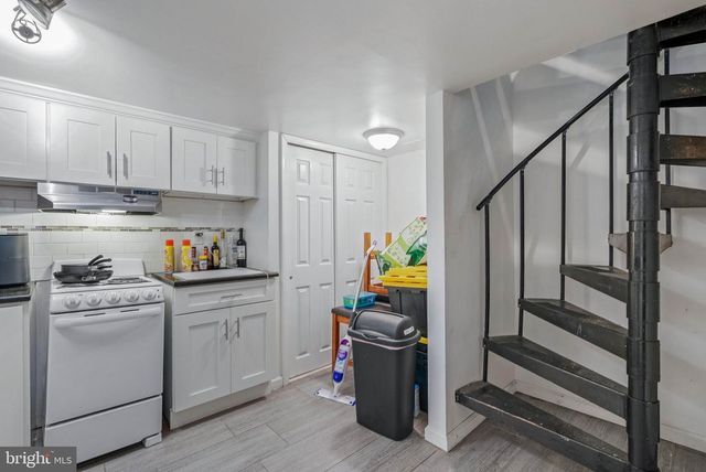 1037 CREASE ST, Philadelphia, PA 19125