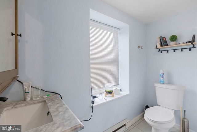 1037 CREASE ST, Philadelphia, PA 19125