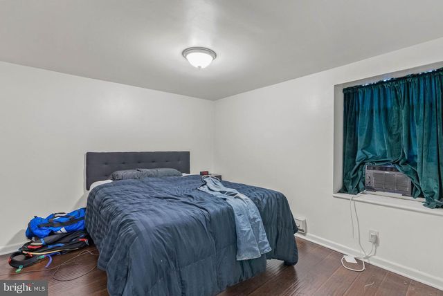 1037 CREASE ST, Philadelphia, PA 19125
