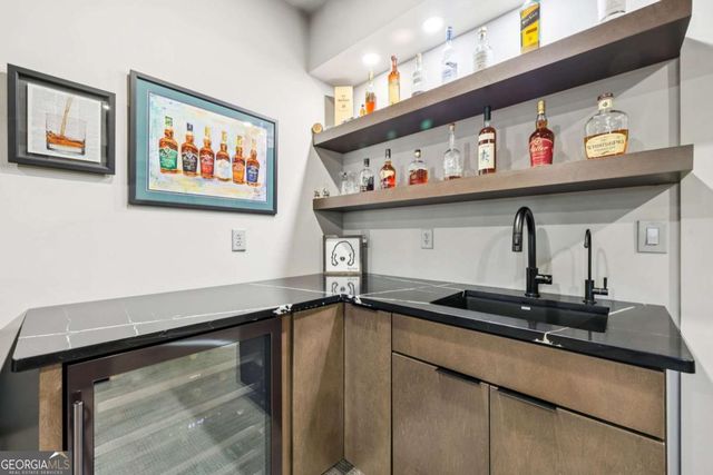 1025 Reed Farm Lane, Roswell, GA 30076