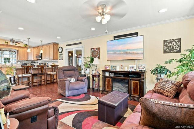 29 Sherwood Drive, Mastic Beach, NY 11951