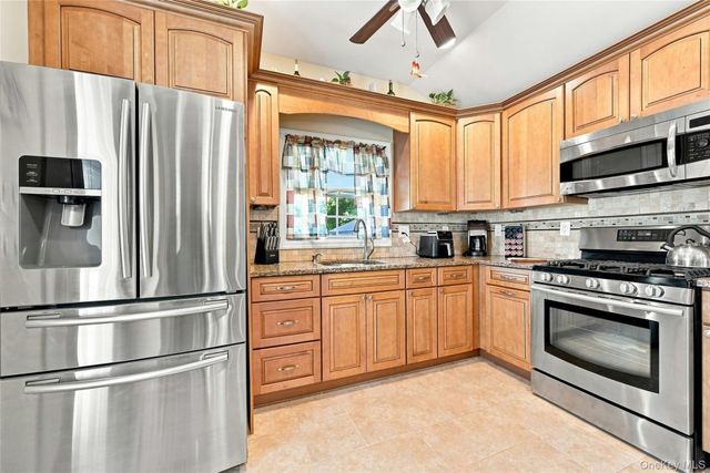 29 Sherwood Drive, Mastic Beach, NY 11951