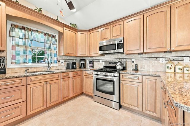 29 Sherwood Drive, Mastic Beach, NY 11951