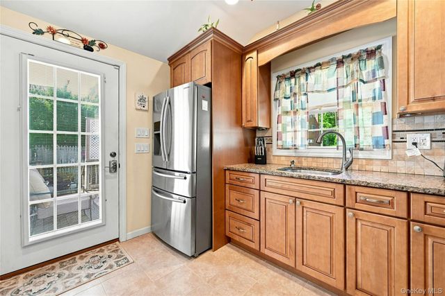 29 Sherwood Drive, Mastic Beach, NY 11951