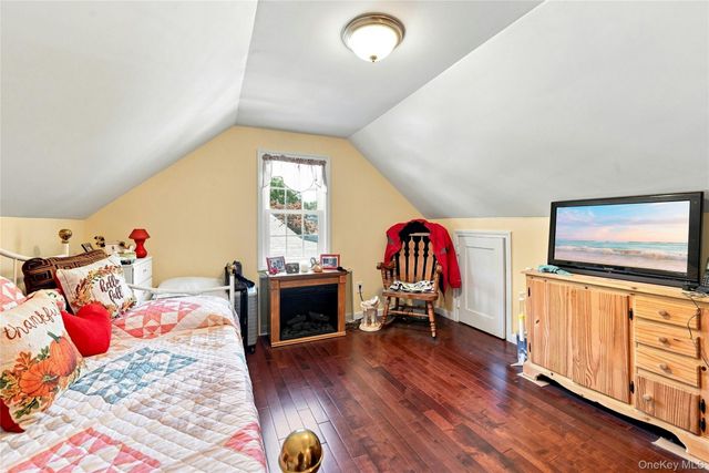 29 Sherwood Drive, Mastic Beach, NY 11951