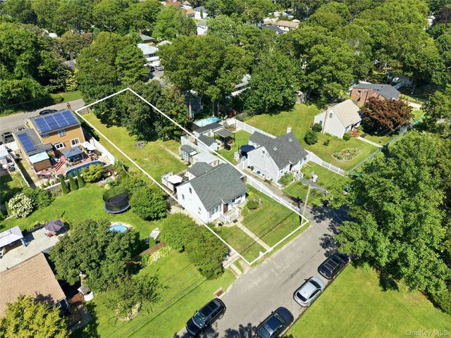 29 Sherwood Drive, Mastic Beach, NY 11951