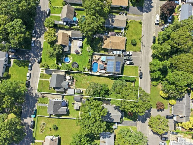 29 Sherwood Drive, Mastic Beach, NY 11951