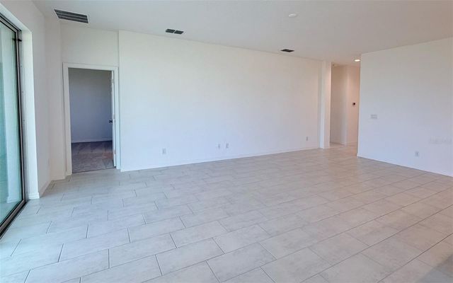 6736 SPOTTED EAGLE LOOP, Howey In The Hills, FL 34737