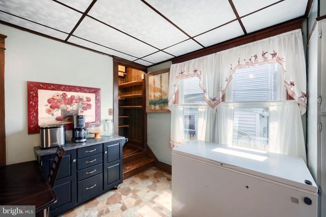 229 W HIGH ST, Red Lion, PA 17356